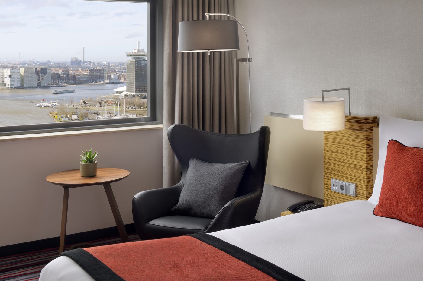 Movenpick-Amsterdam-City-Room-23