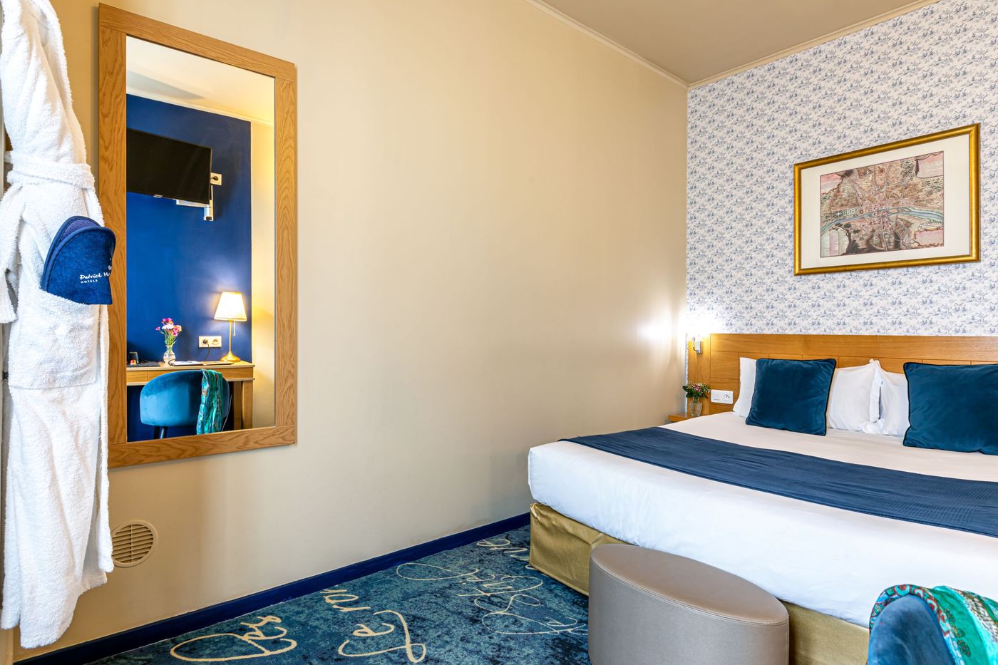 Hotel-Romance-Malesherbes-by-Patrick-Hayat-Room-22