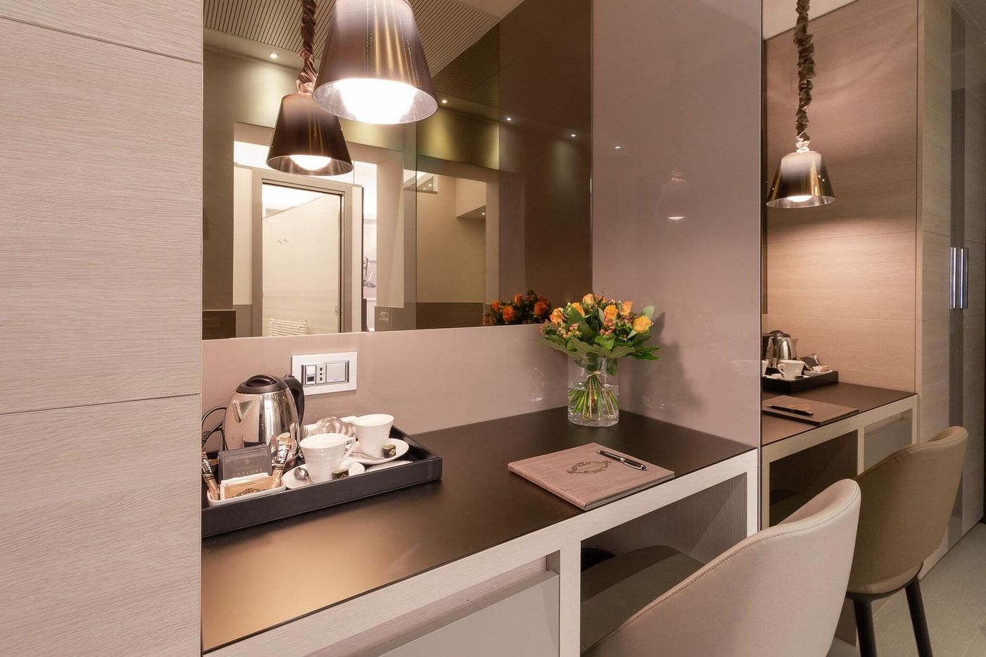 Harry-s-Bar-Trevi-Hotel---Restaurant-Room-40