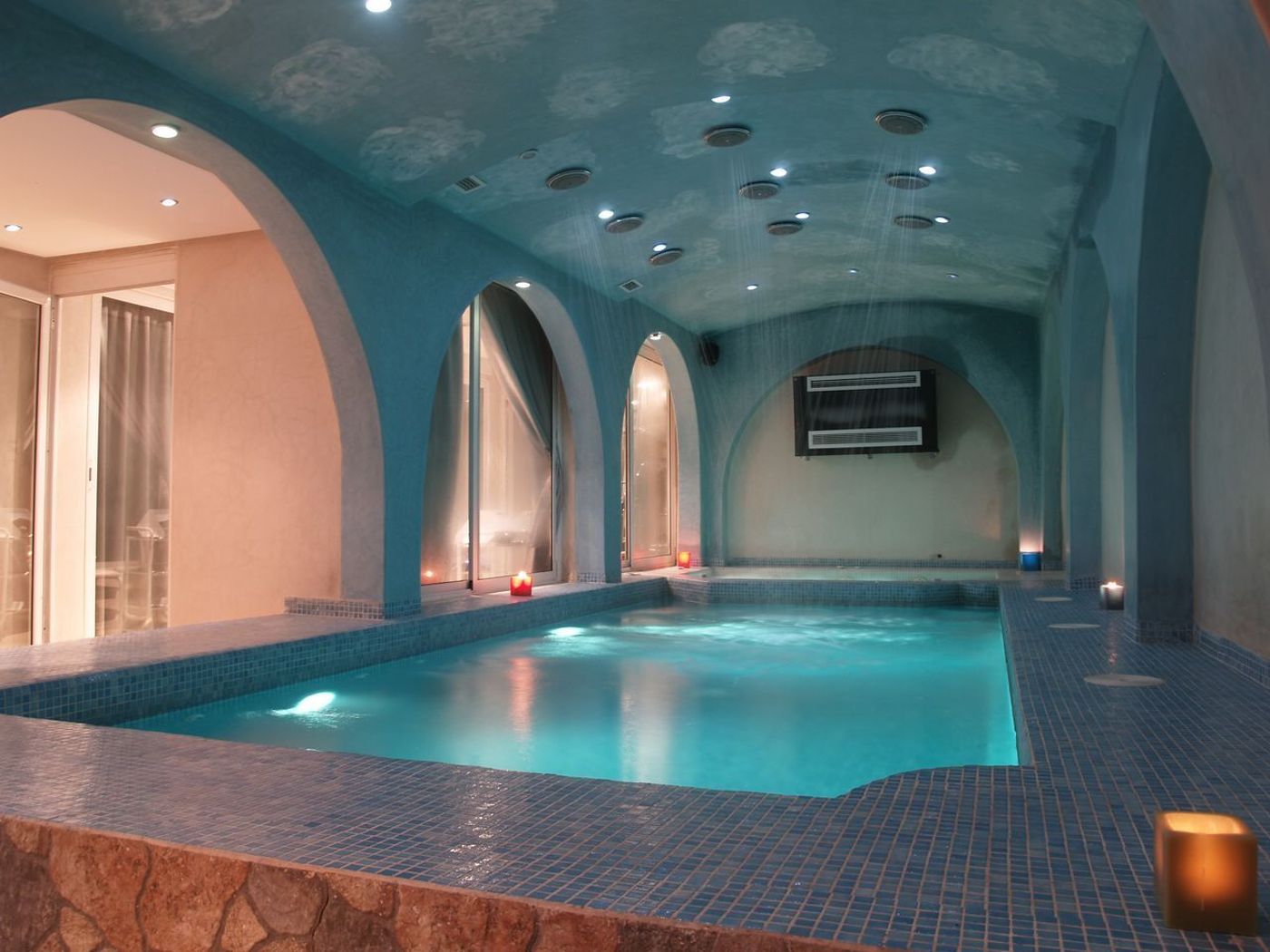 Imperial Holiday Hotel