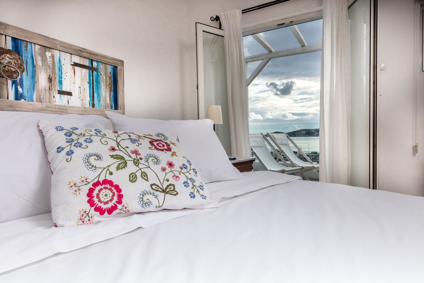 Rhenia-Bungalows-Room-20