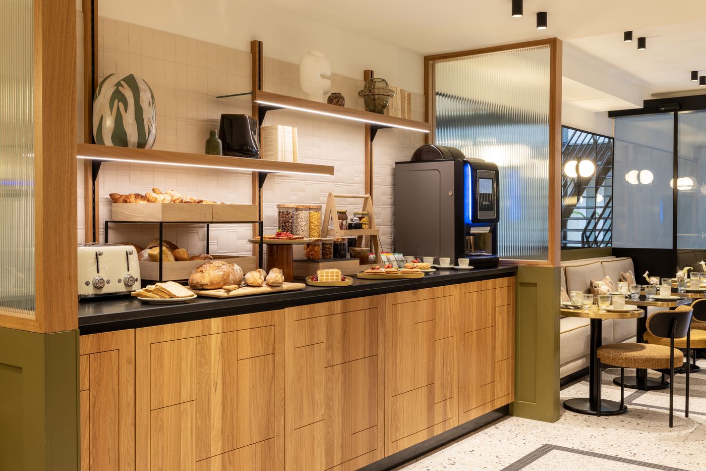 Hotel-Brady-Restaurant-58