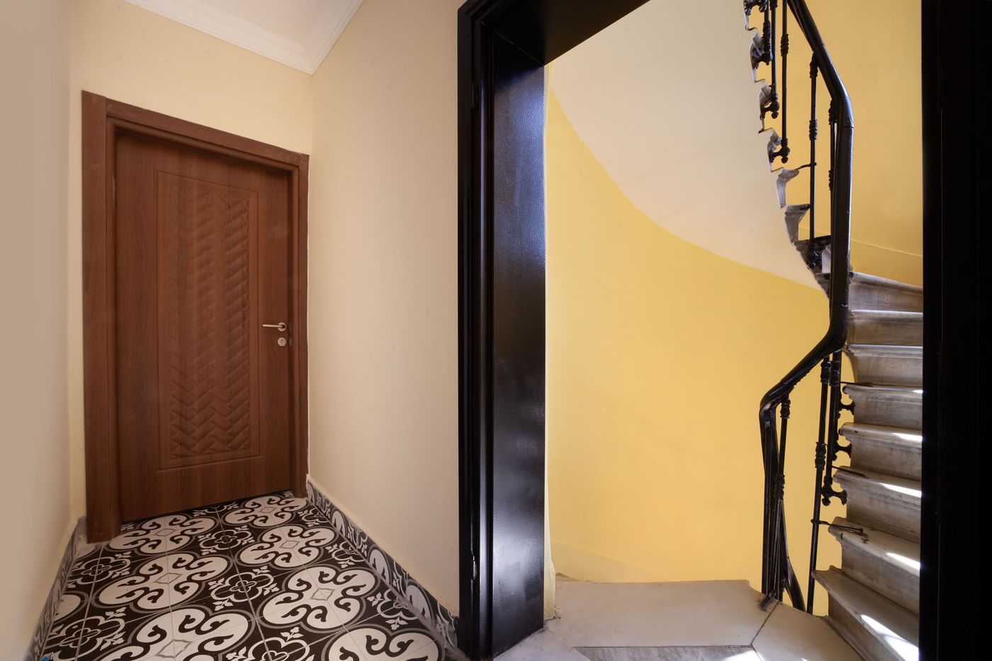 Taxim Cool-Turkey-istanbul-Lobby-3