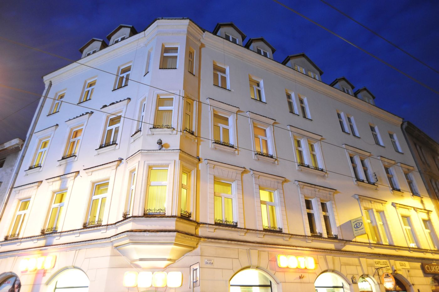 Kosmopolita-Rooms---Apartments-General-view-43