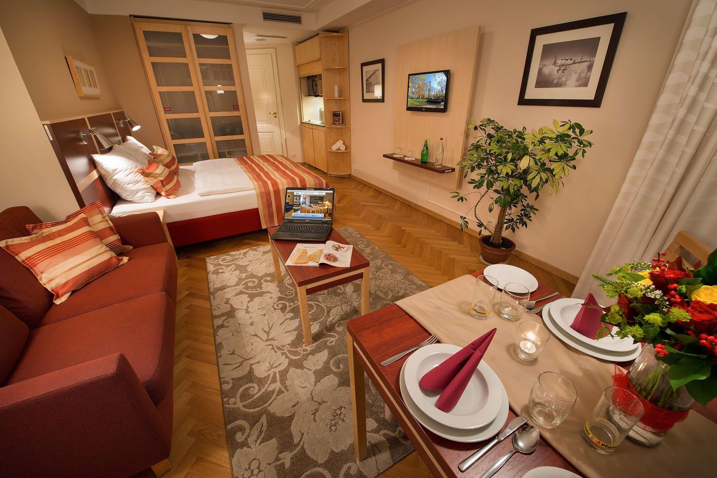 EA-Hotel-Julis-Room-10