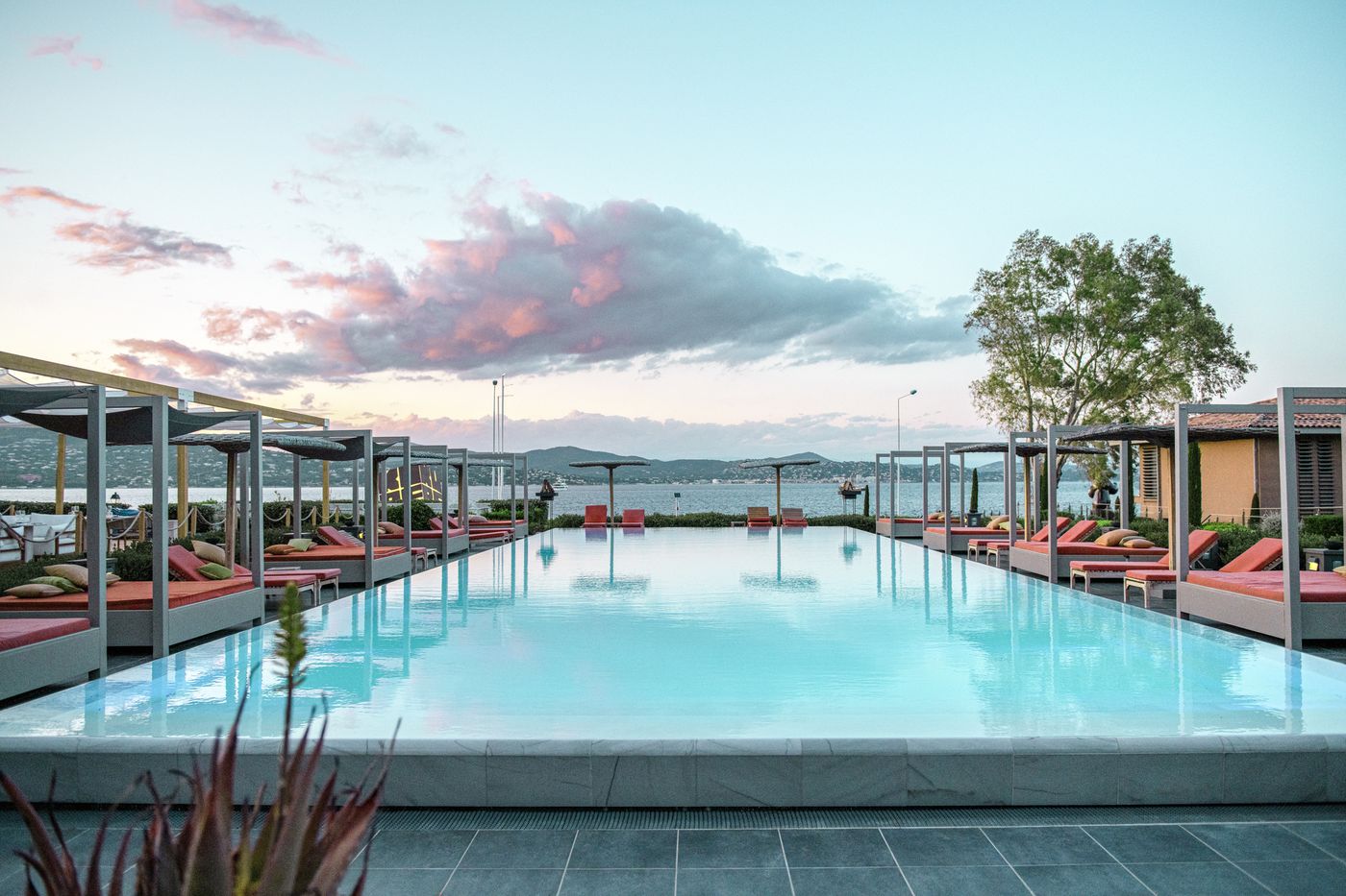 Kube Hotel St-Tropez-France-GASSIN-General view-1