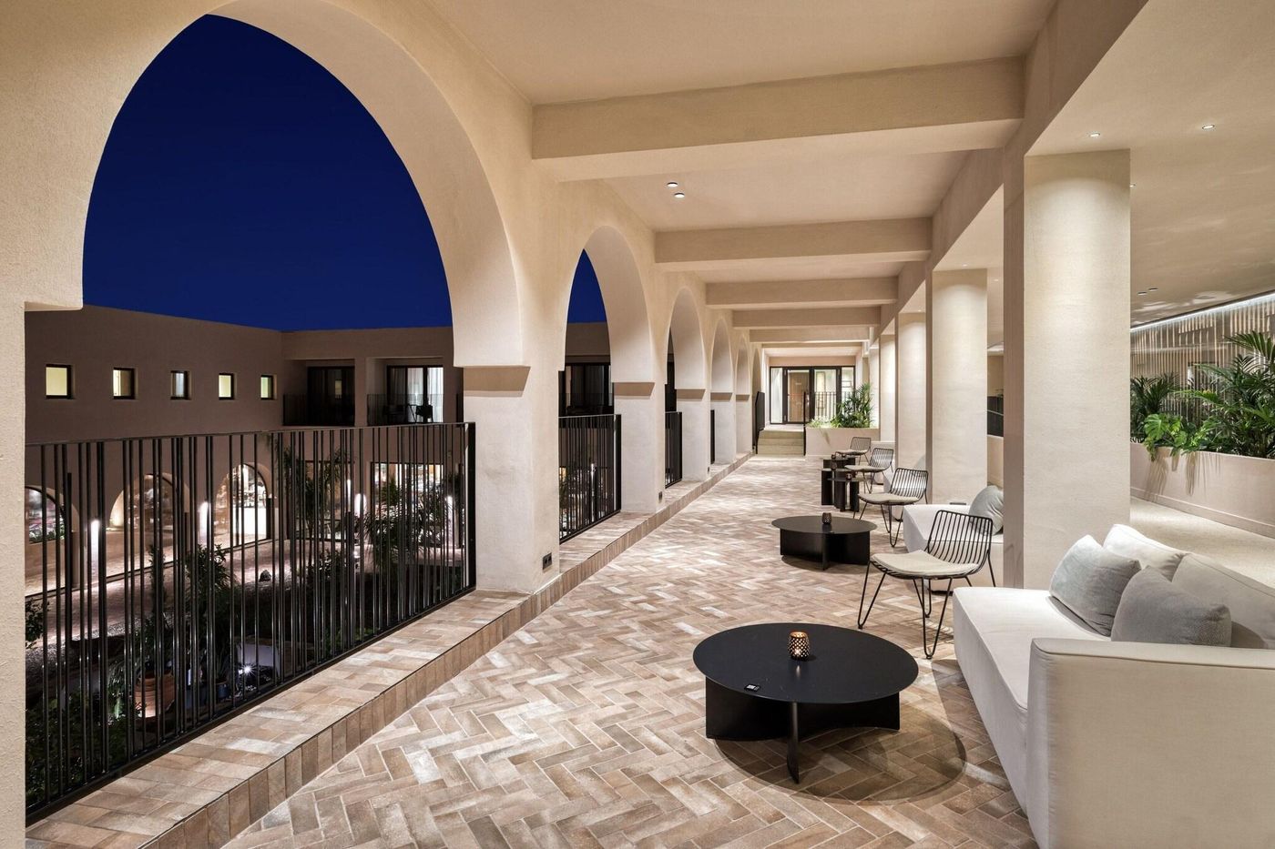 Iti-Louis-Grand--Lobby-51