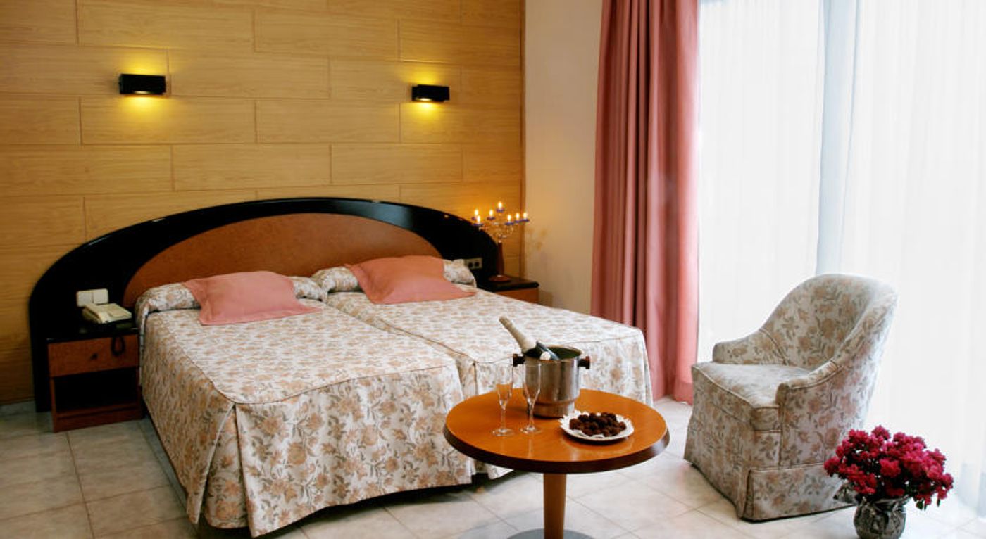 Sant Jordi De Calella