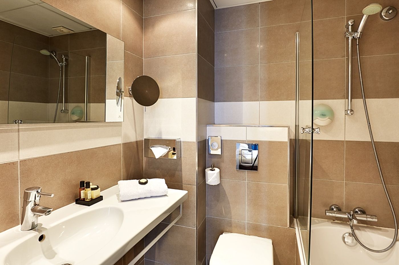 Hotel-Beaugrenelle-Saint-Charles-General-view-17