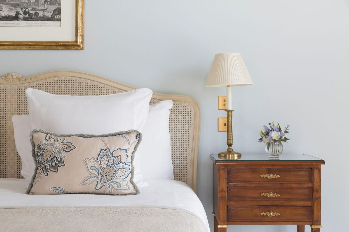 Le-Bristol-Paris-Room-42