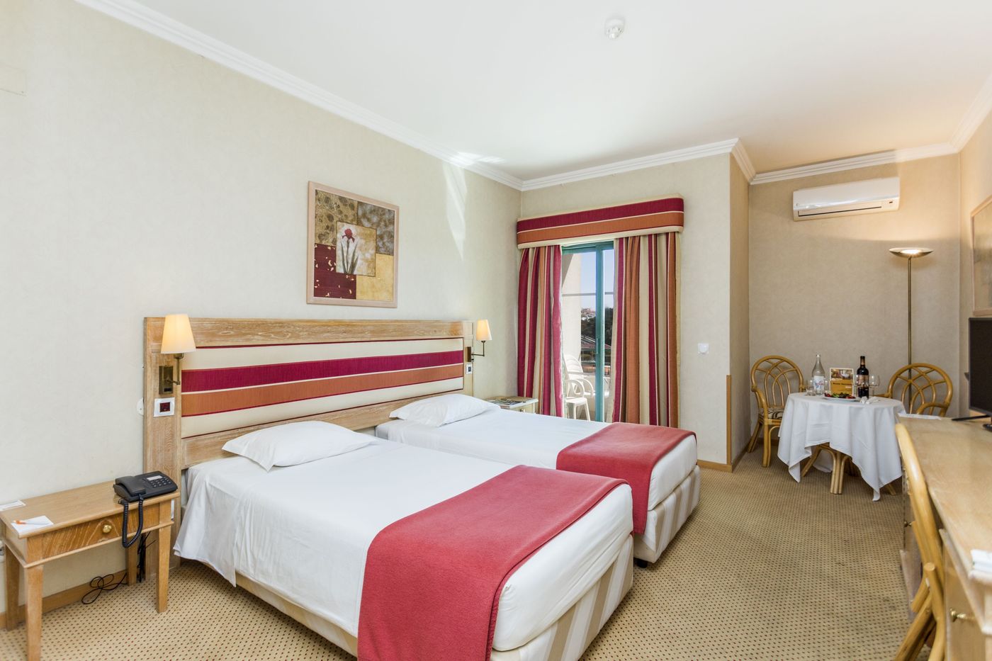 Riviera-Hotel-Carcavelos-Room-29