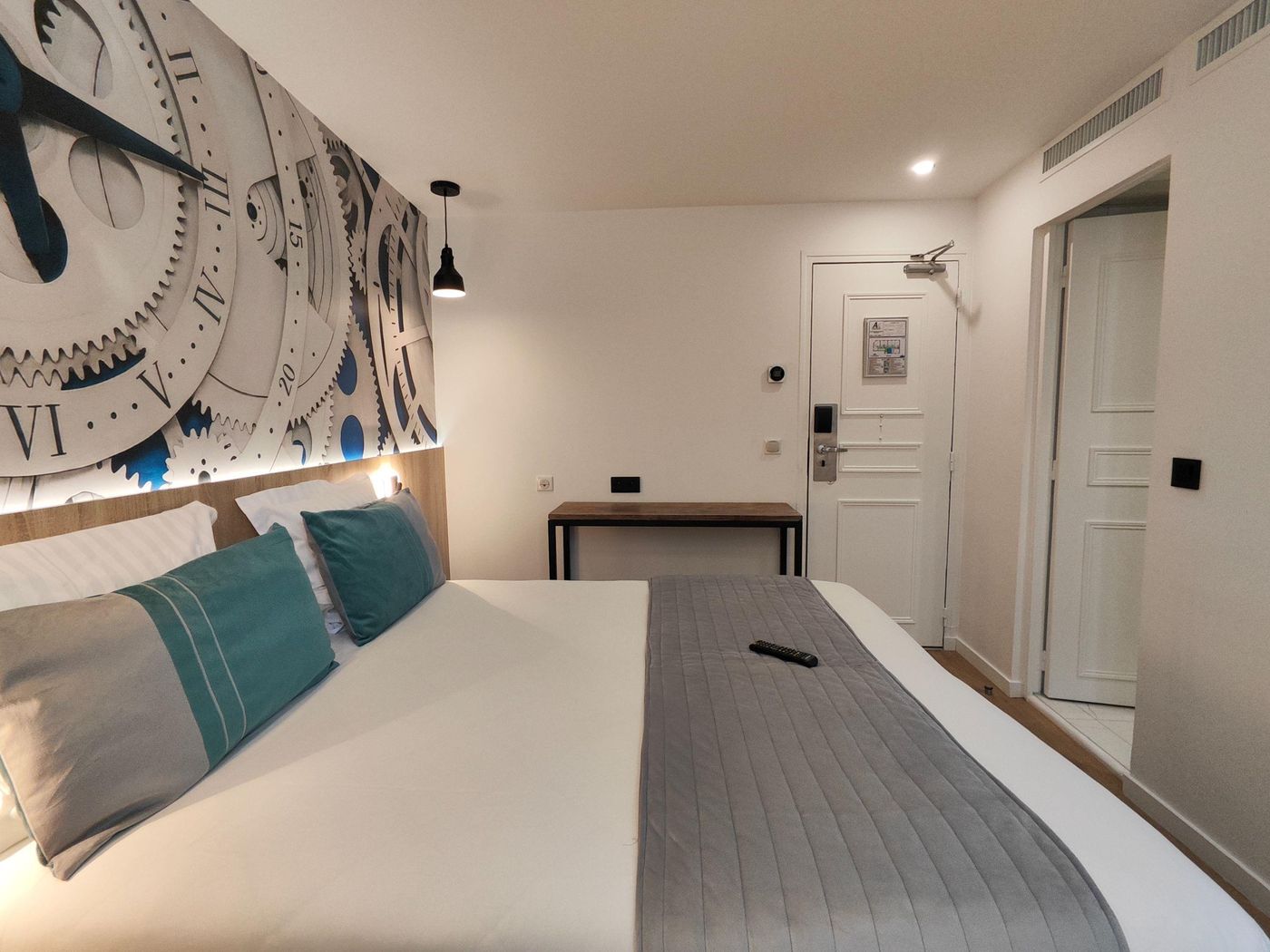 Atelier-Montparnasse-Room-20