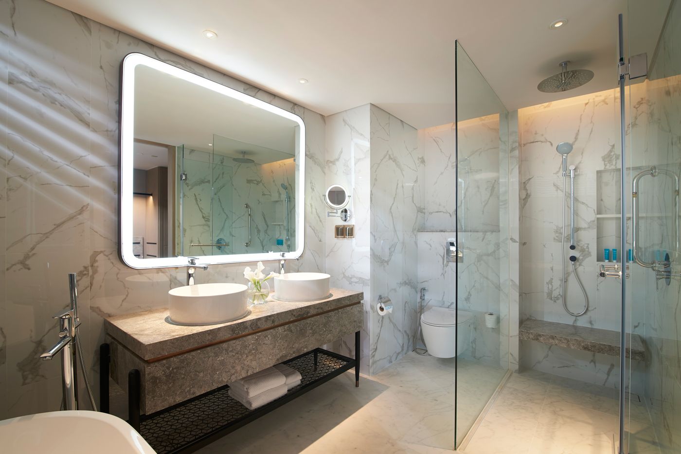 Amari-Watergate-Room-49