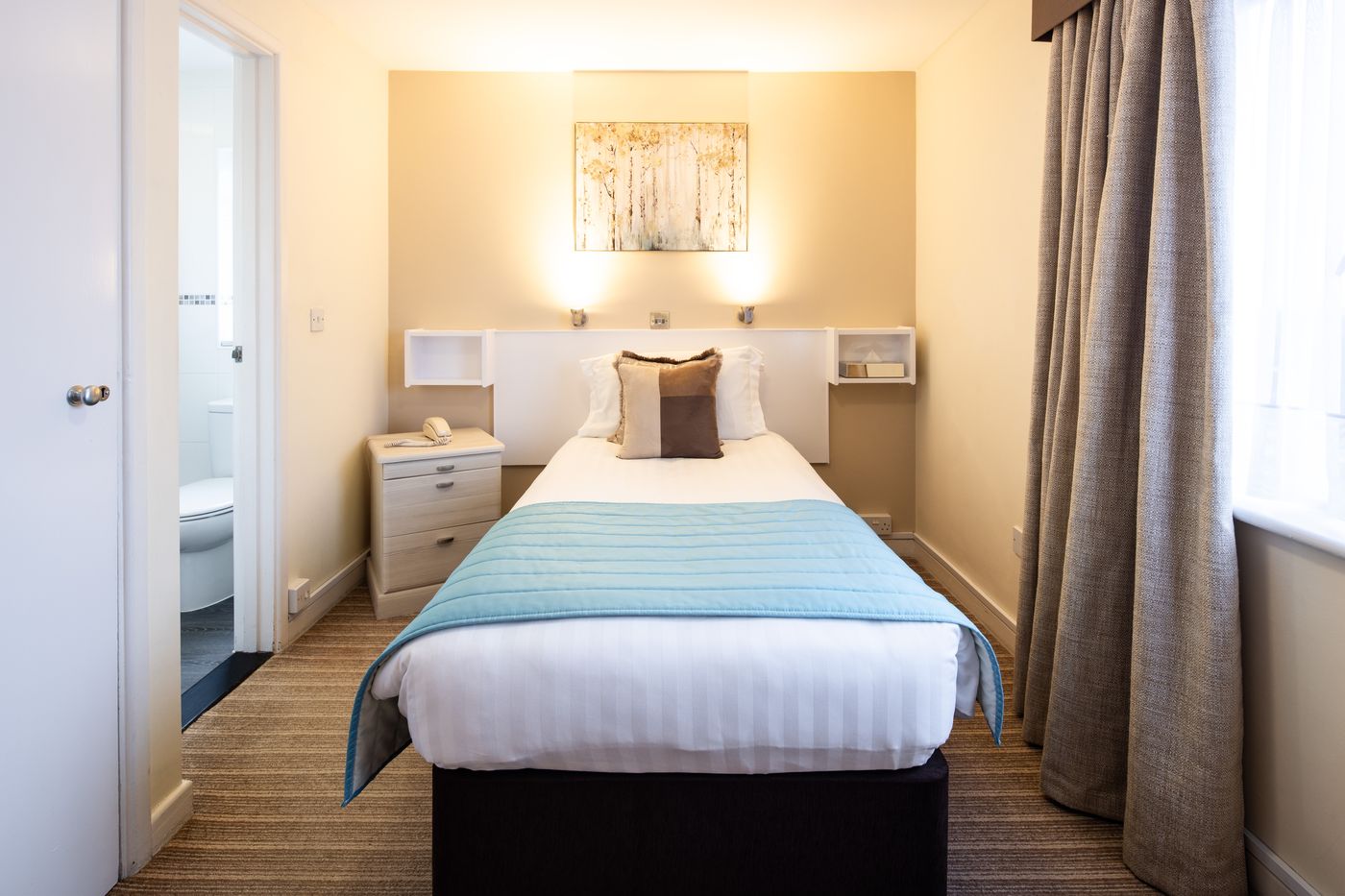 Norfolk-Lodge-Room-8