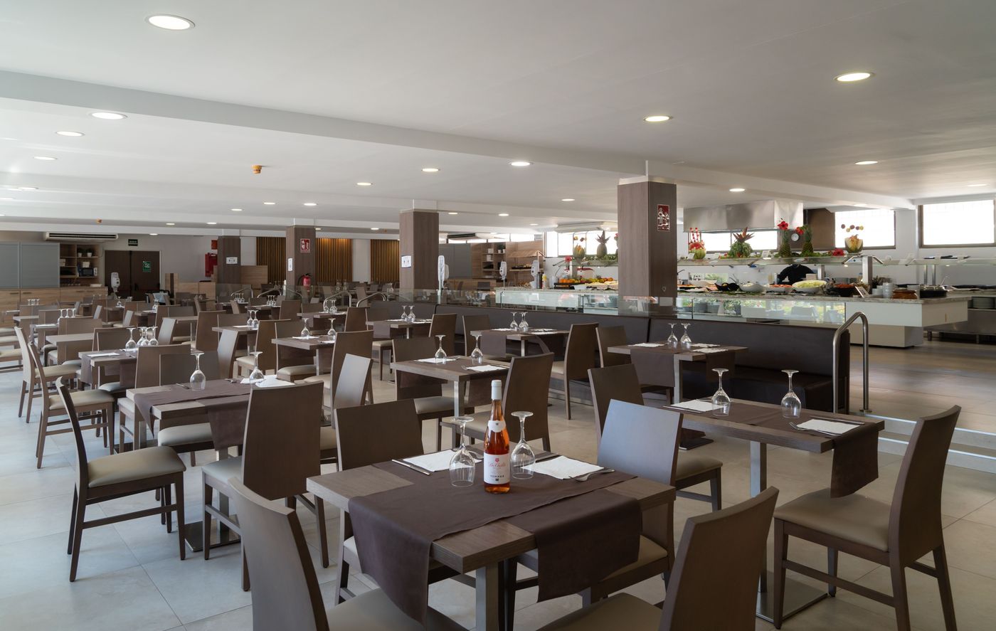 MedPlaya-Hotel-Alba-Beach-Restaurant-21