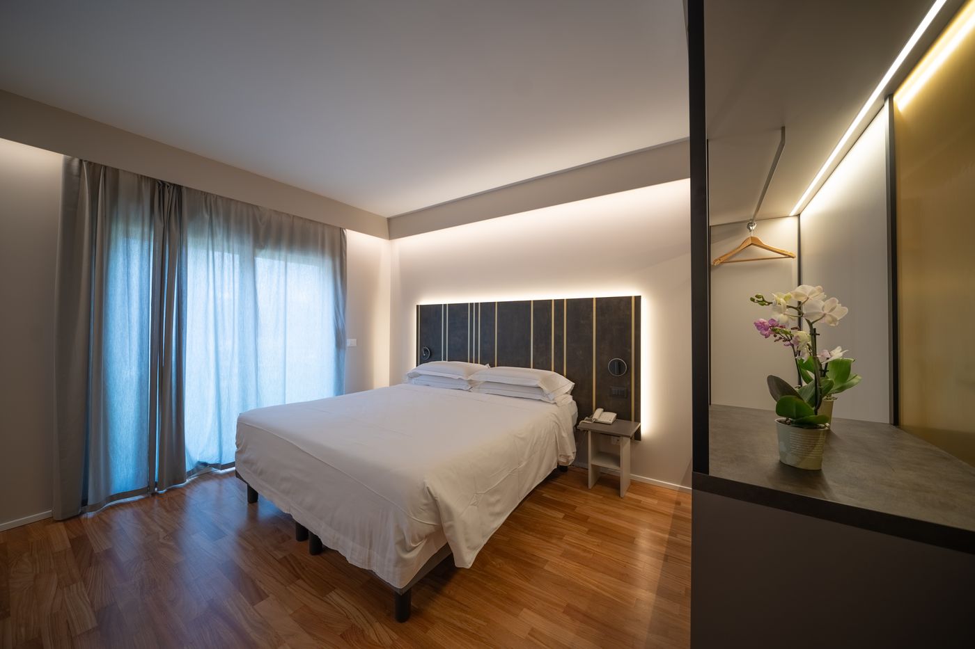 Plaza-Hotel-Catania-Room-9