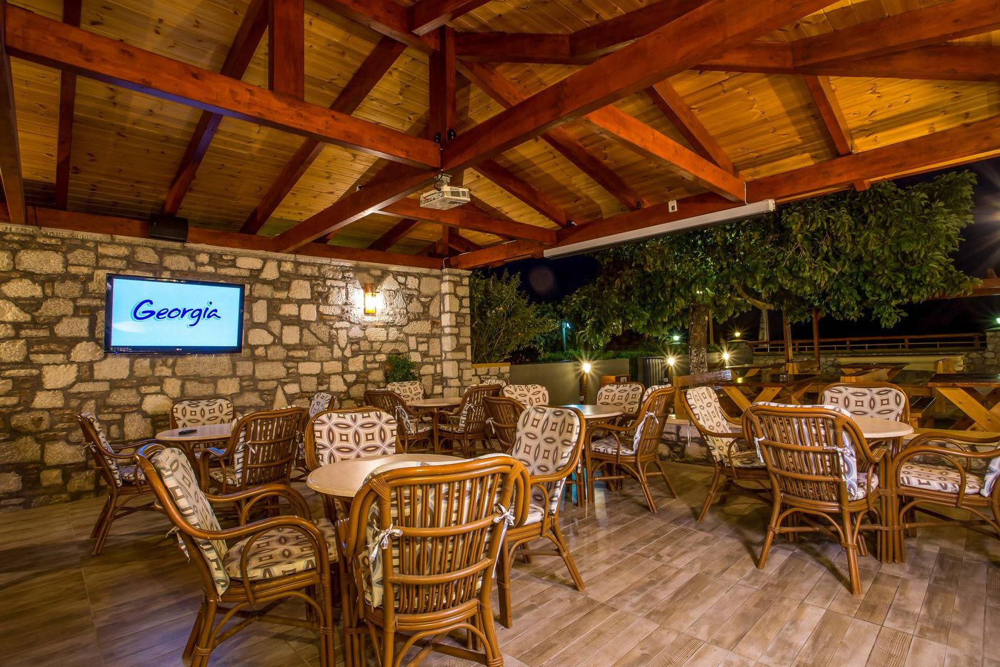 Georgia-Apartments-Bar-30