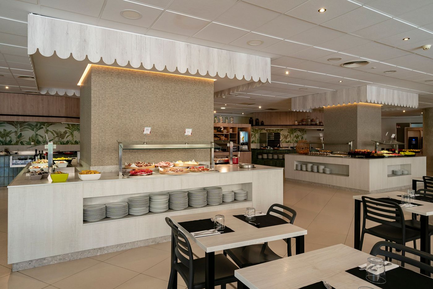 Intur-Orange-Restaurant-30