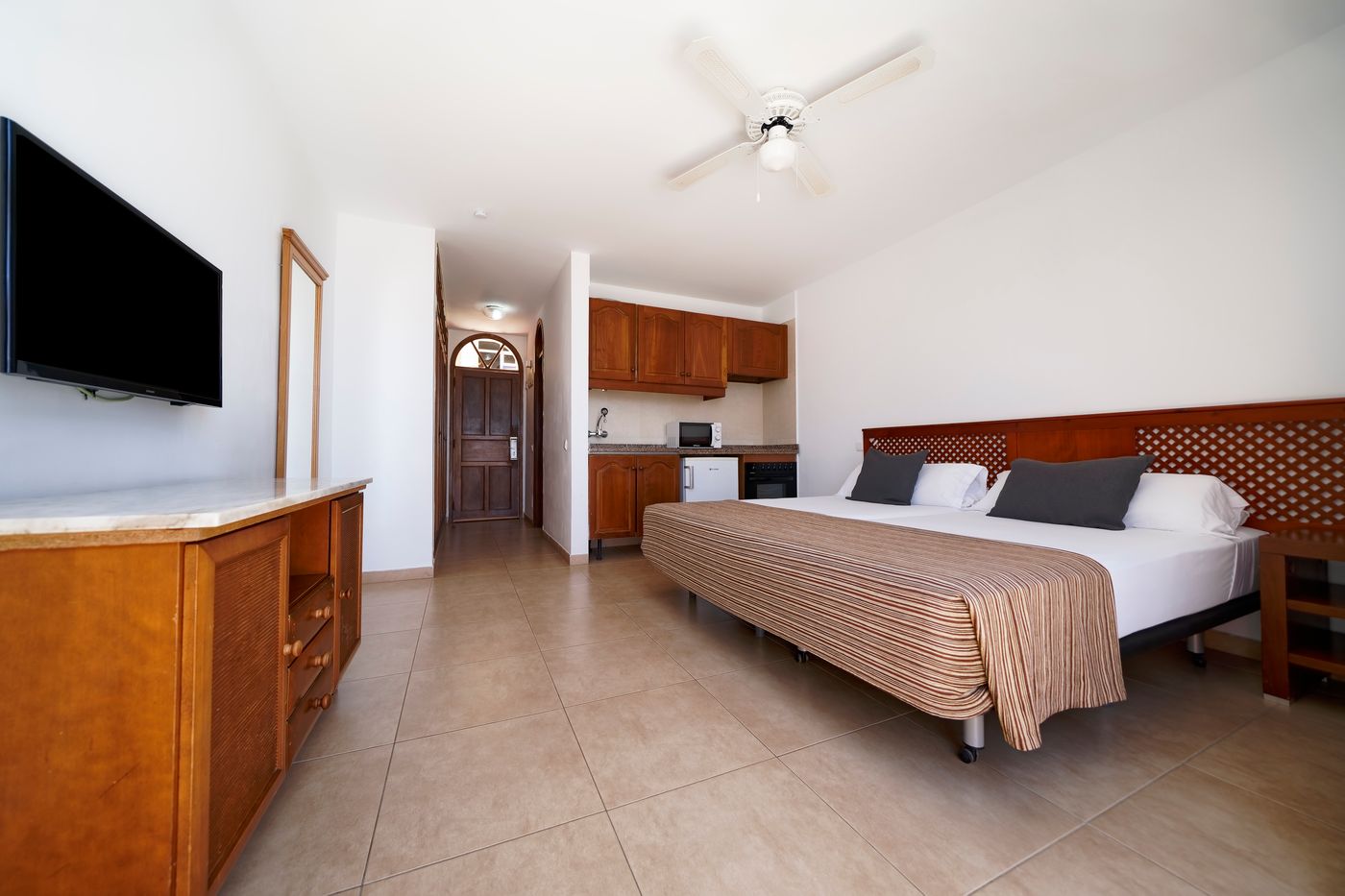 Laguna Park 2 - Standard Studio