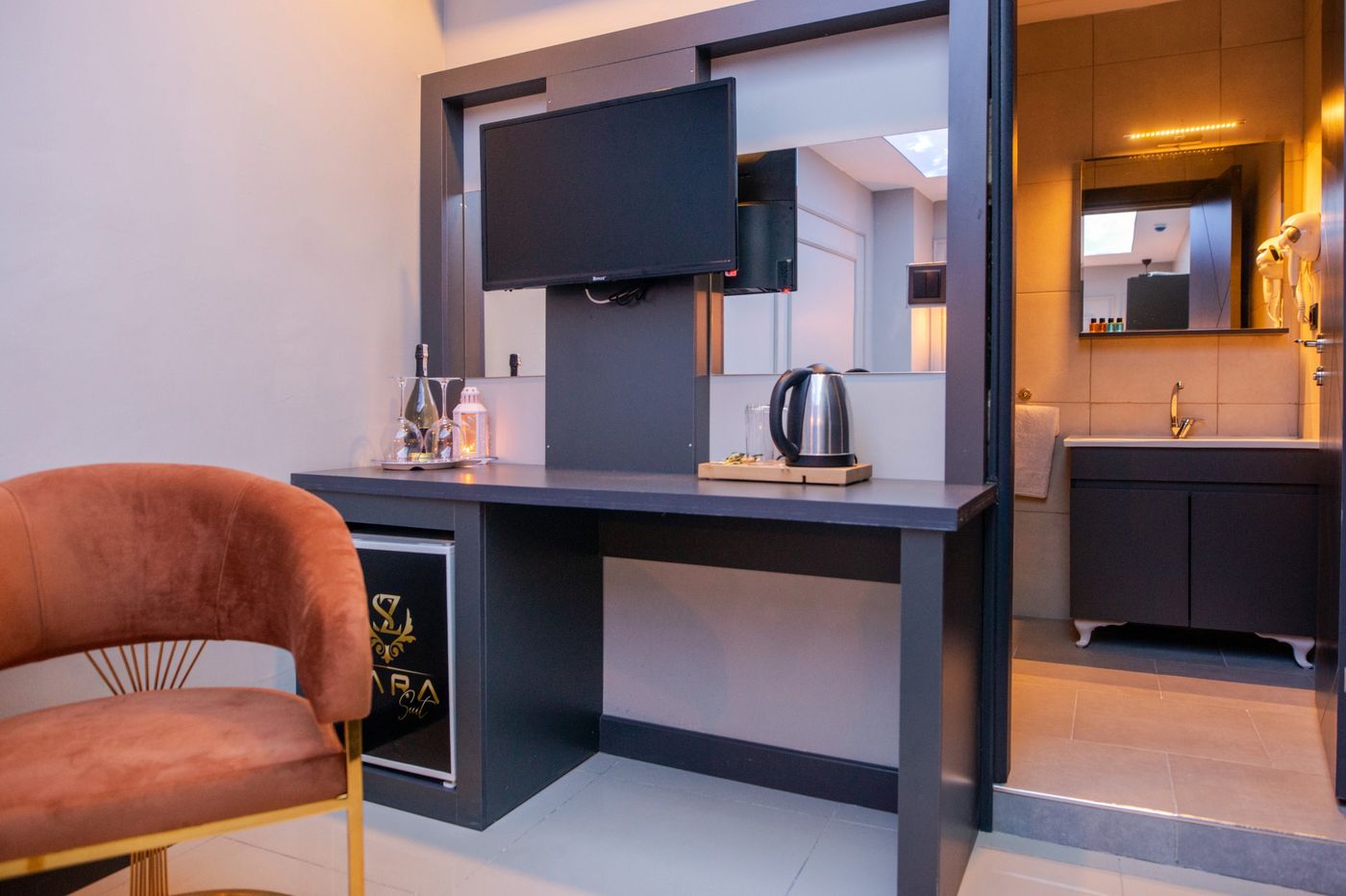 Zara Suit-Turkey-GAZIOSMANPASA-Room-8