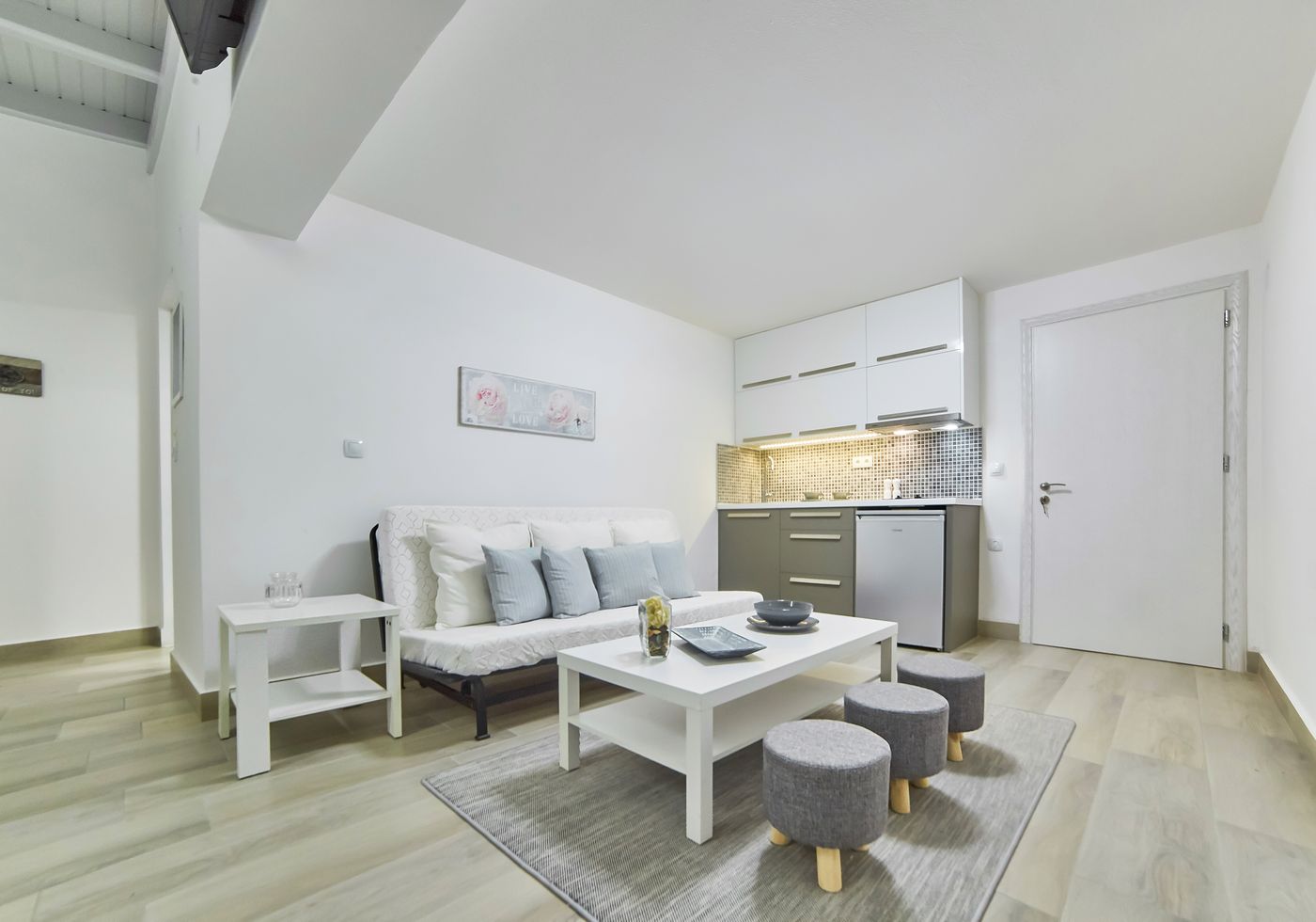 Villa-Mare-Monte-Room-53