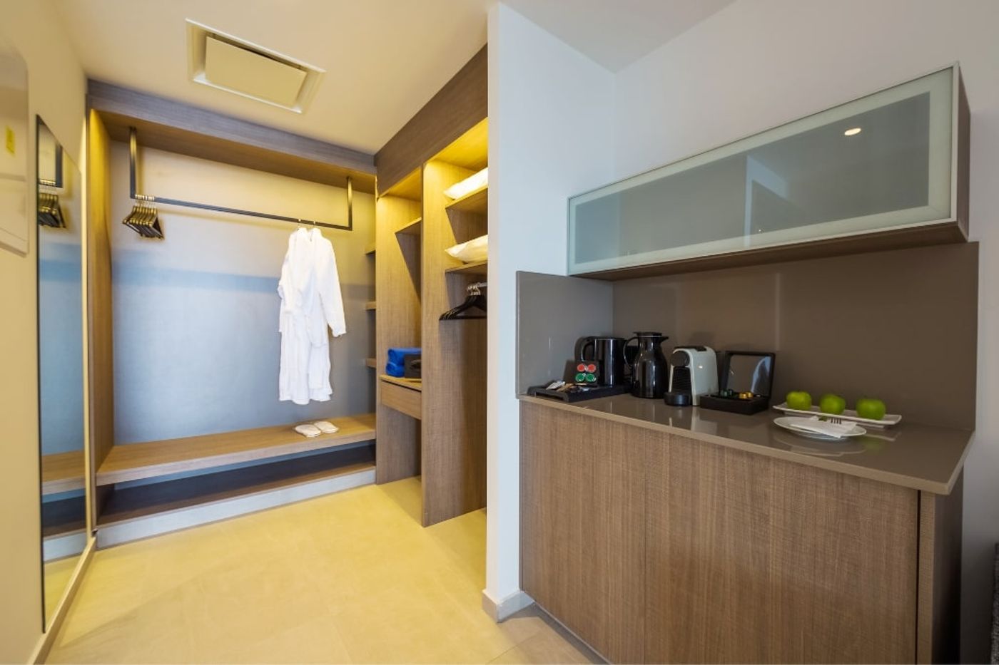 Cavo-Maris-Beach-Room-39