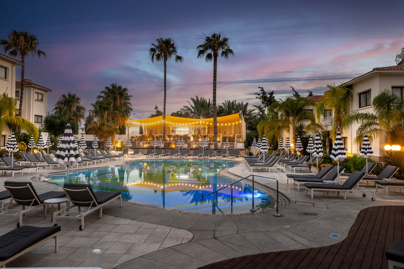 King-Jason-Paphos---Designed-for-Adults-Only-General-view-16