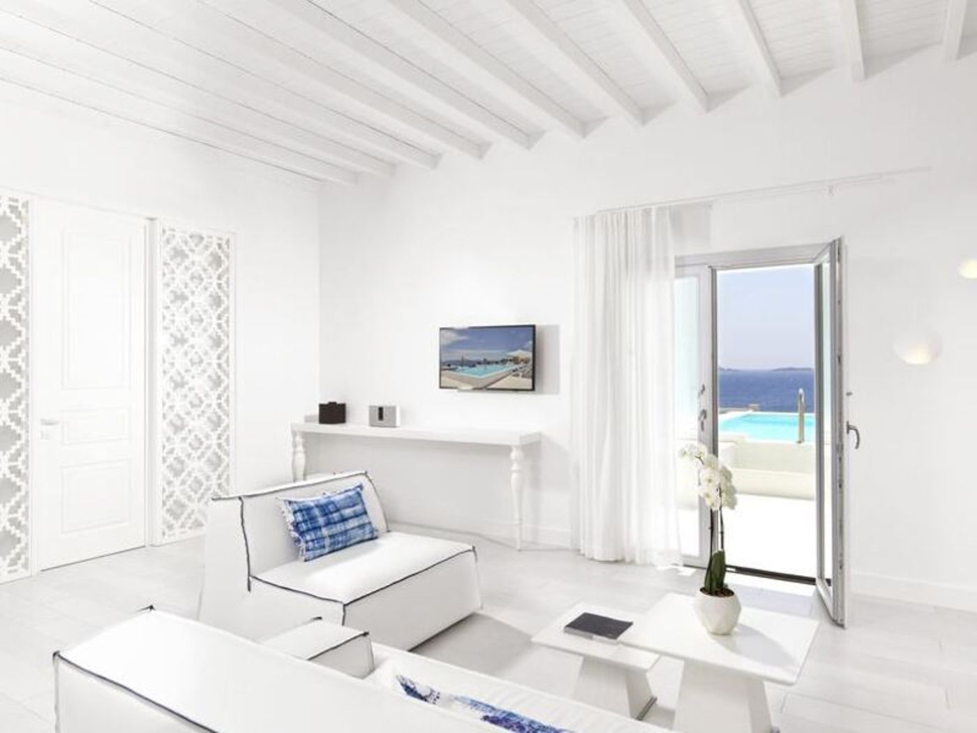 Katikies-Mykonos---The-Leading-Hotels-Of-The-World-Room-37