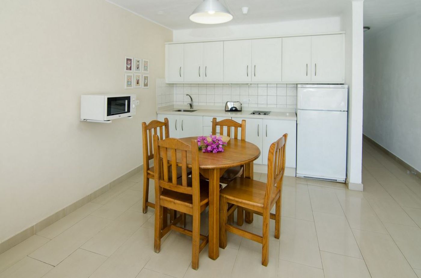 Parque Tropical Apartments