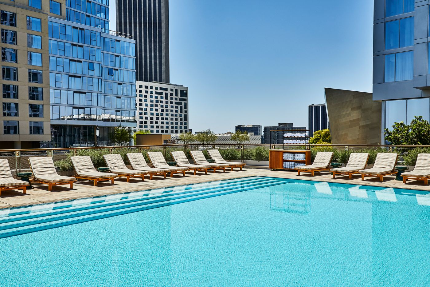 Conrad Los Angeles - United States - Los Angeles - Pool - 7