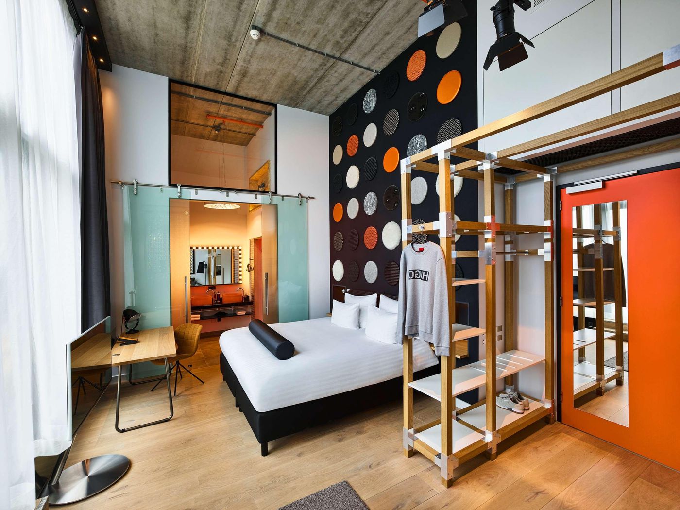 Jaz-in-the-City--Amsterdam-Room-6