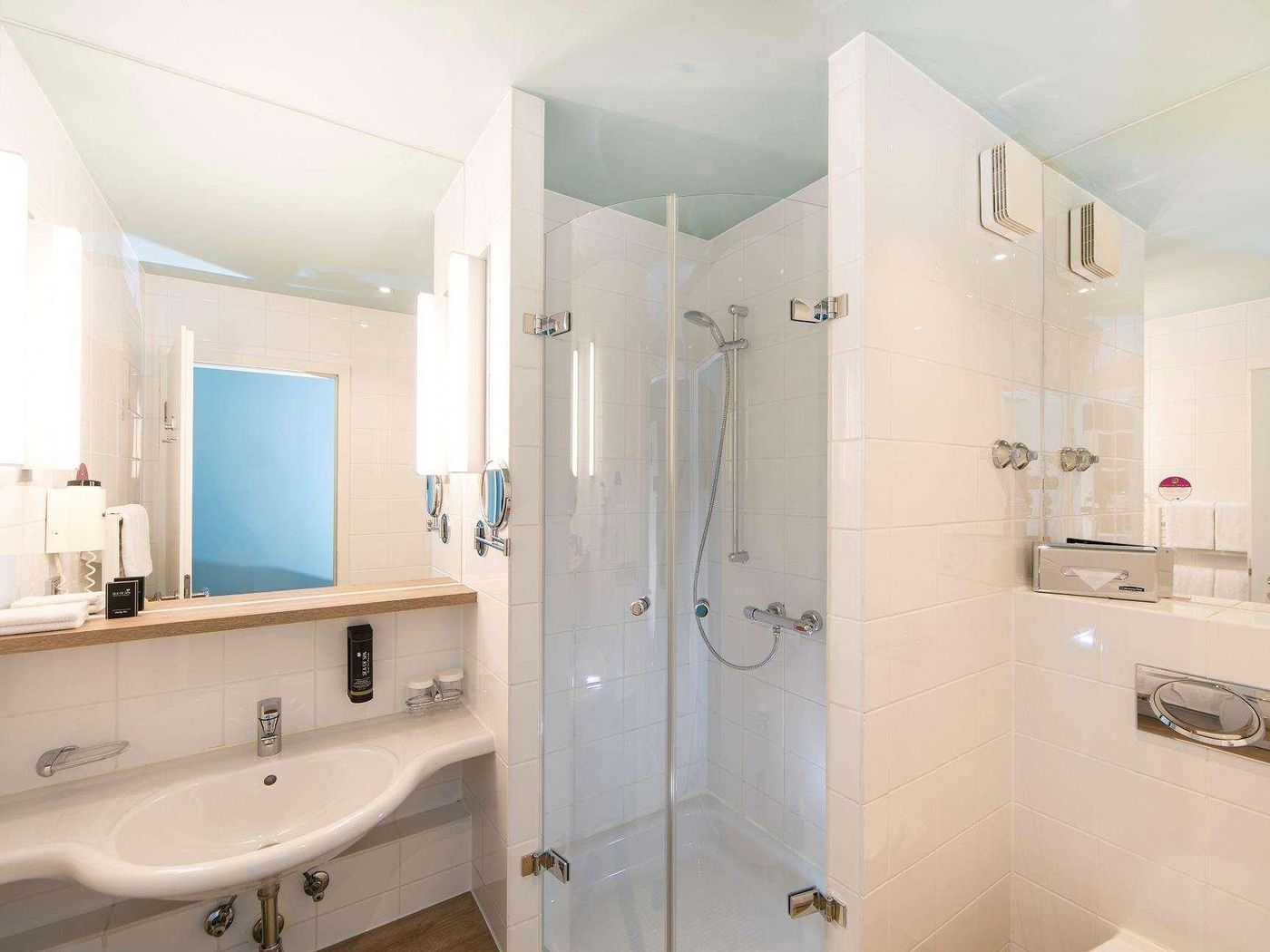 Ameron-Abion-Spreebogen-Waterside-Room-28