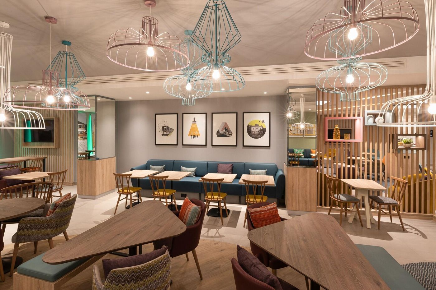 Hampton-by-Hilton-Dublin-City-Centre-Restaurant-19