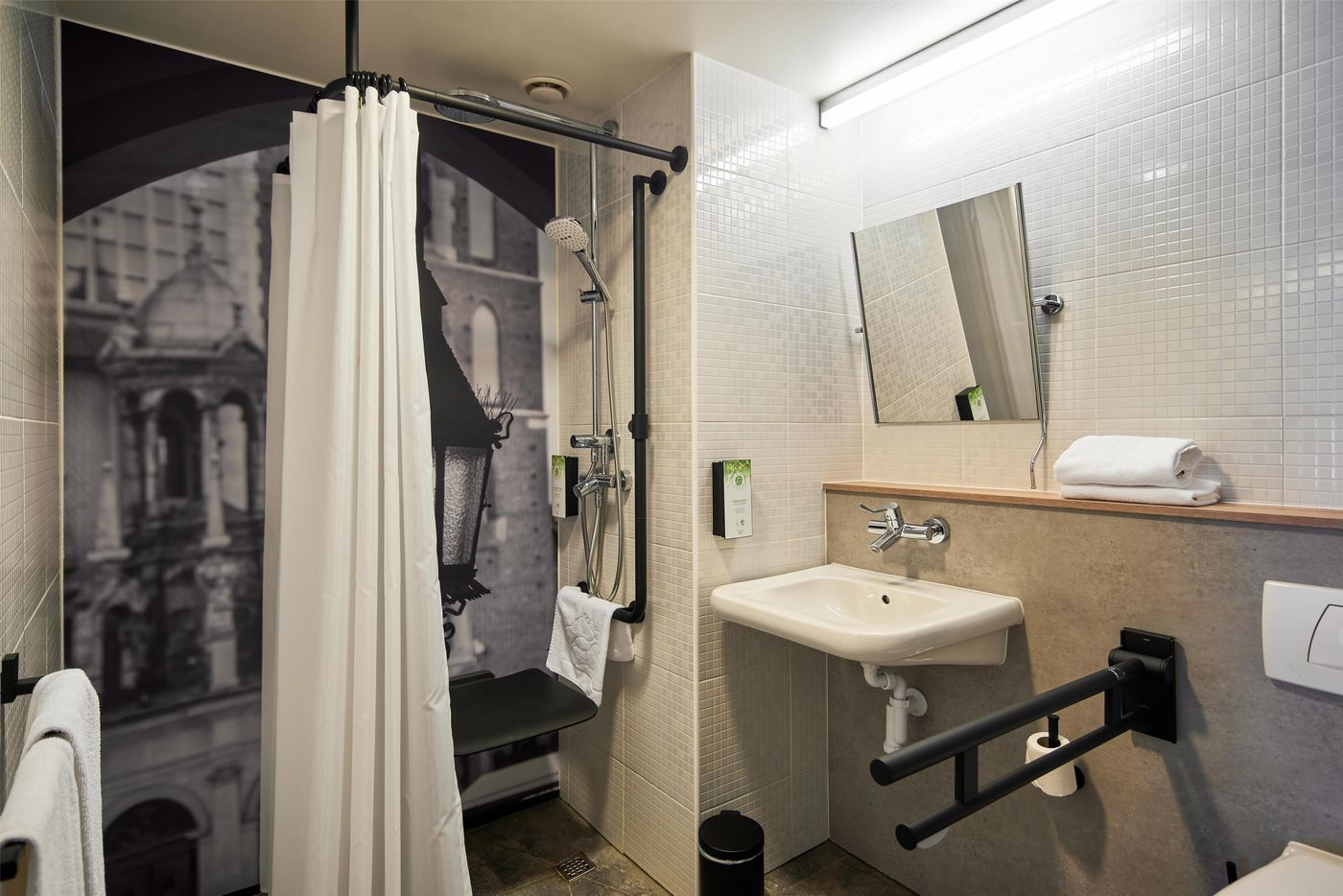 Campanile-Krakow-Old-Town-Room-46