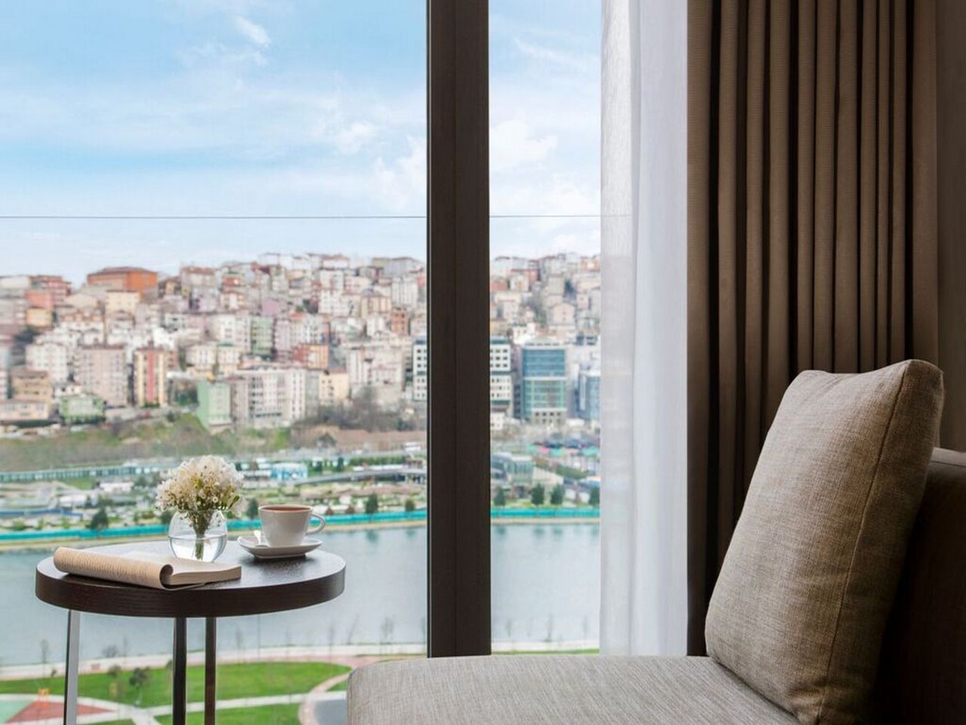 Movenpick-Hotel-Istanbul-Golden-Horn-Room-50