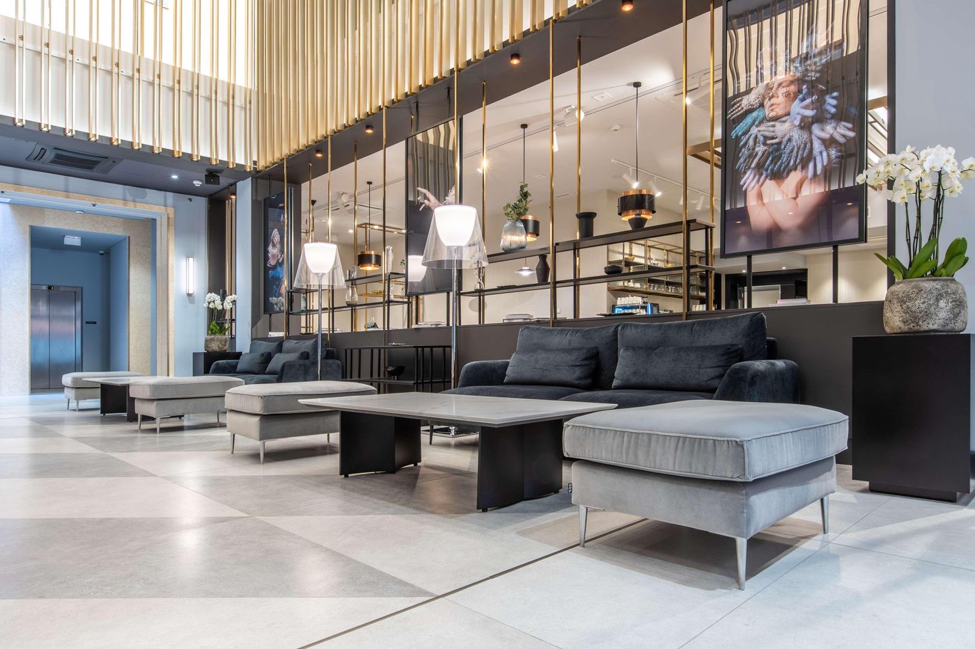 Radisson-Blu-Hotel-Prague-Lobby-5