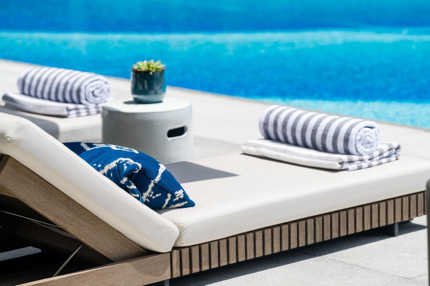 Regent-Hong-Kong-Pool-87