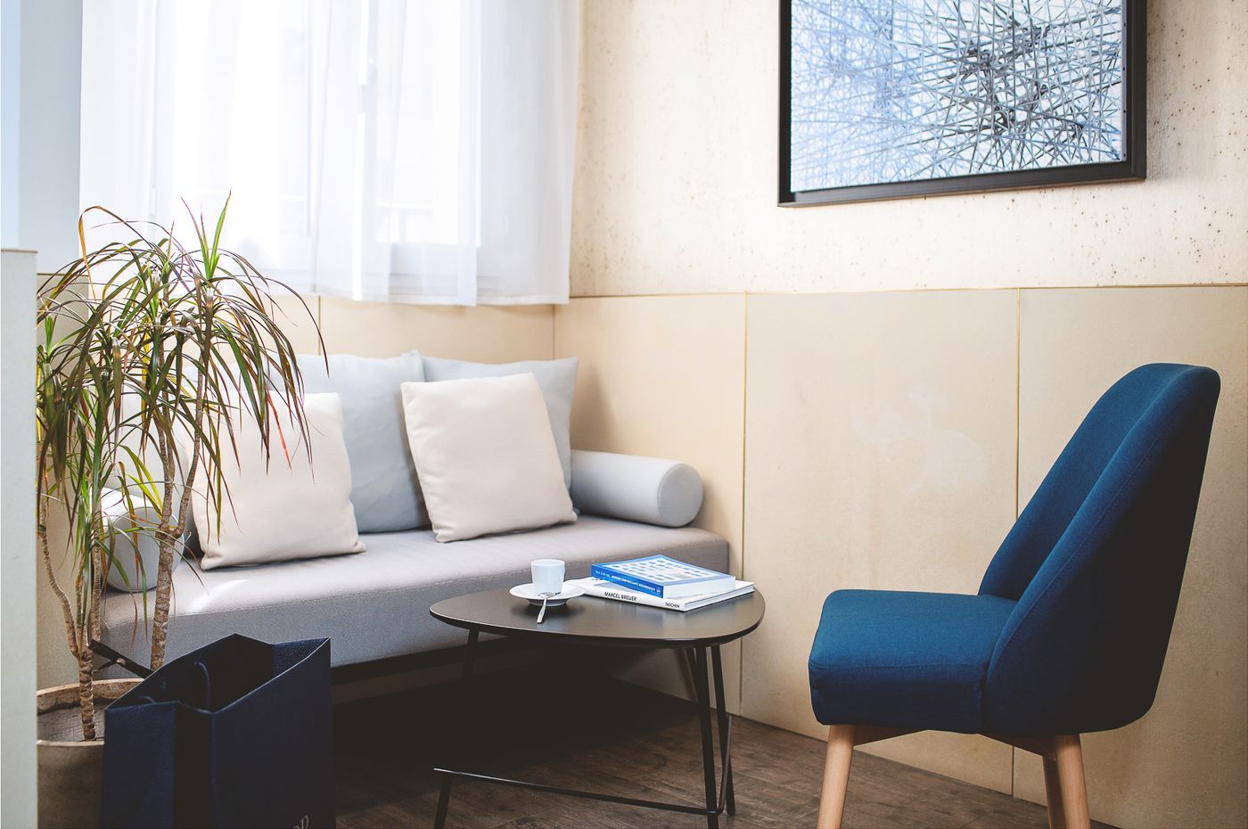 Hotel-Opera-Marigny-Lobby-7