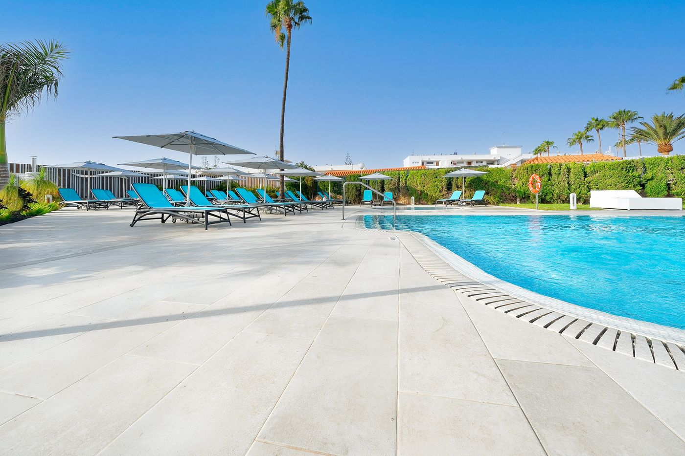 Relaxia-Los-Girasoles--Bungalows--Pool-4