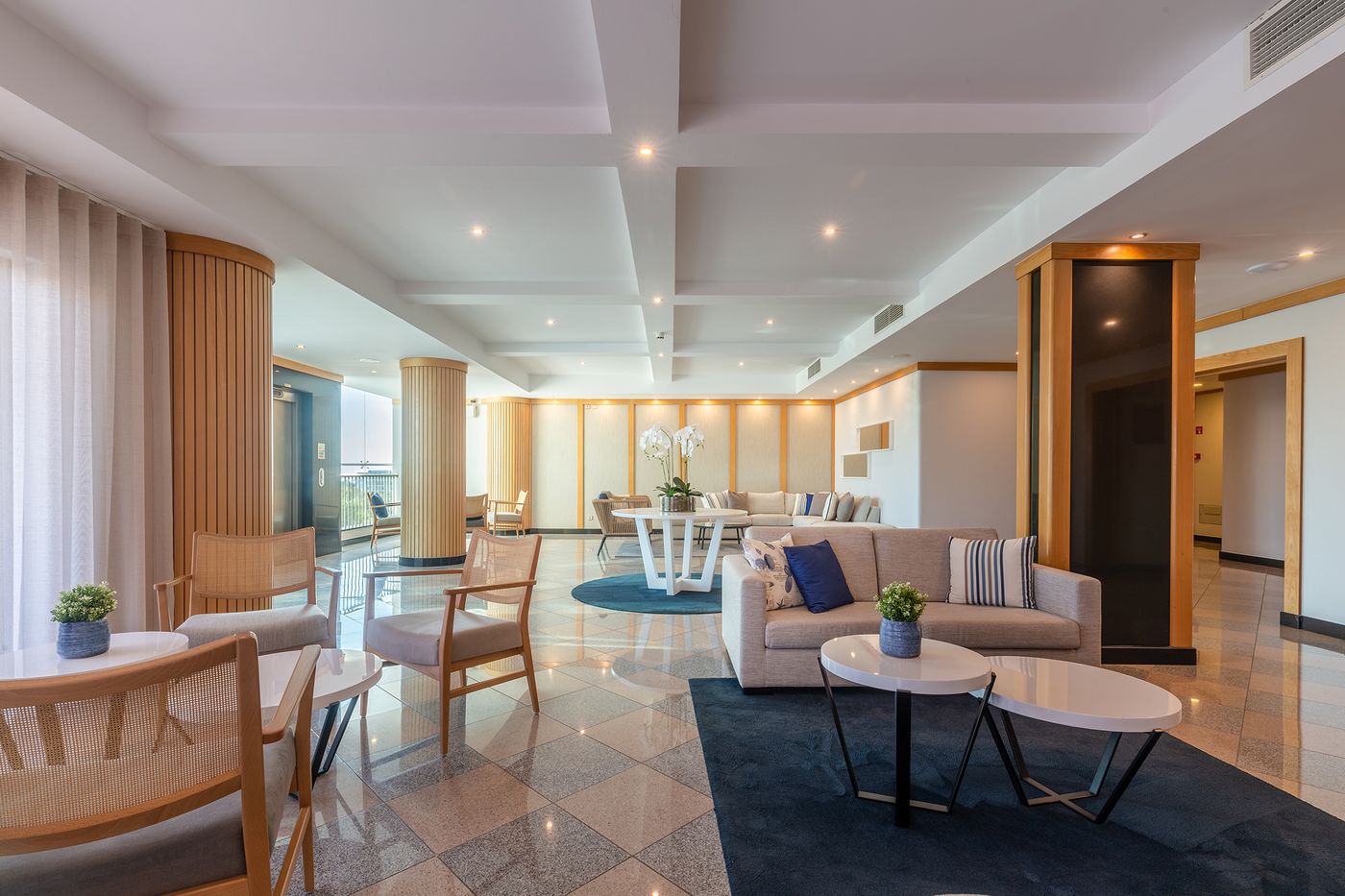 Solaqua-Apartments-Lobby-48