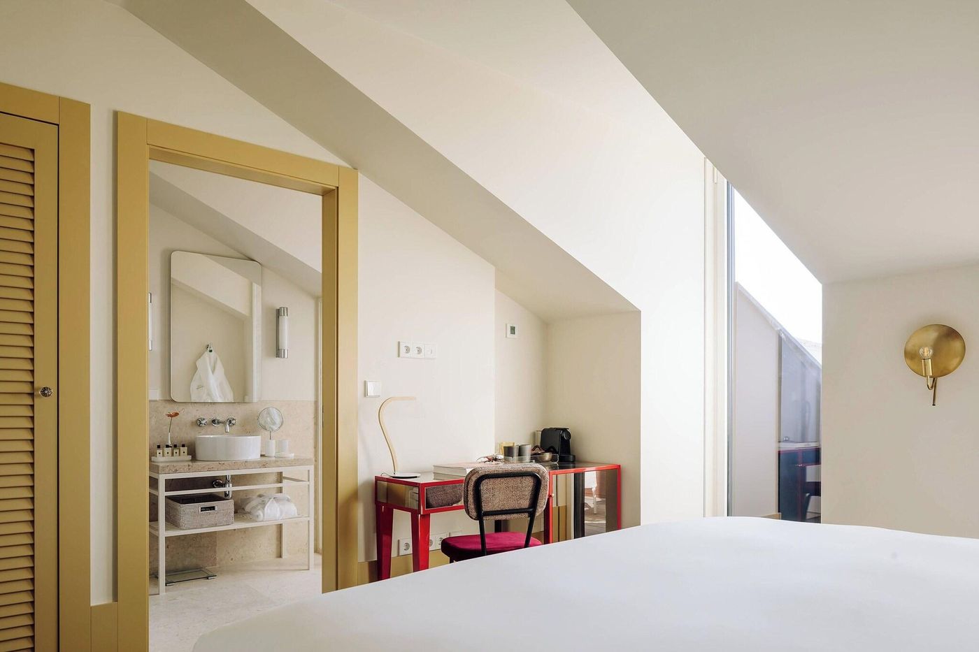 The-Ivens-Autograph-Collection-Room-31