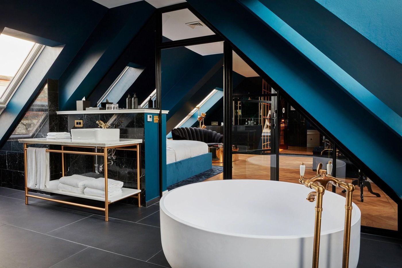 Provocateur--Berlin--A-Member-Of-Design-Hotels-Room-39