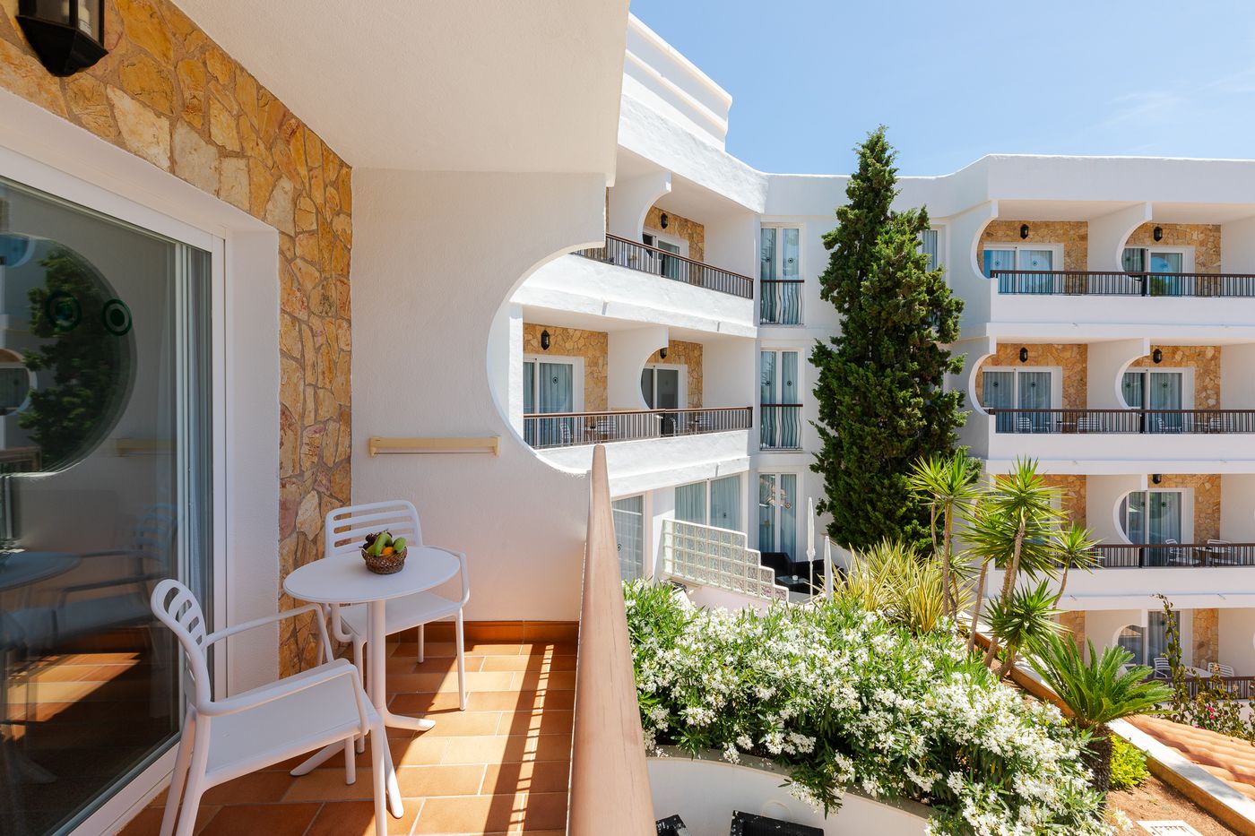 Suitehotel-S-Argamassa-Palace-Room-9