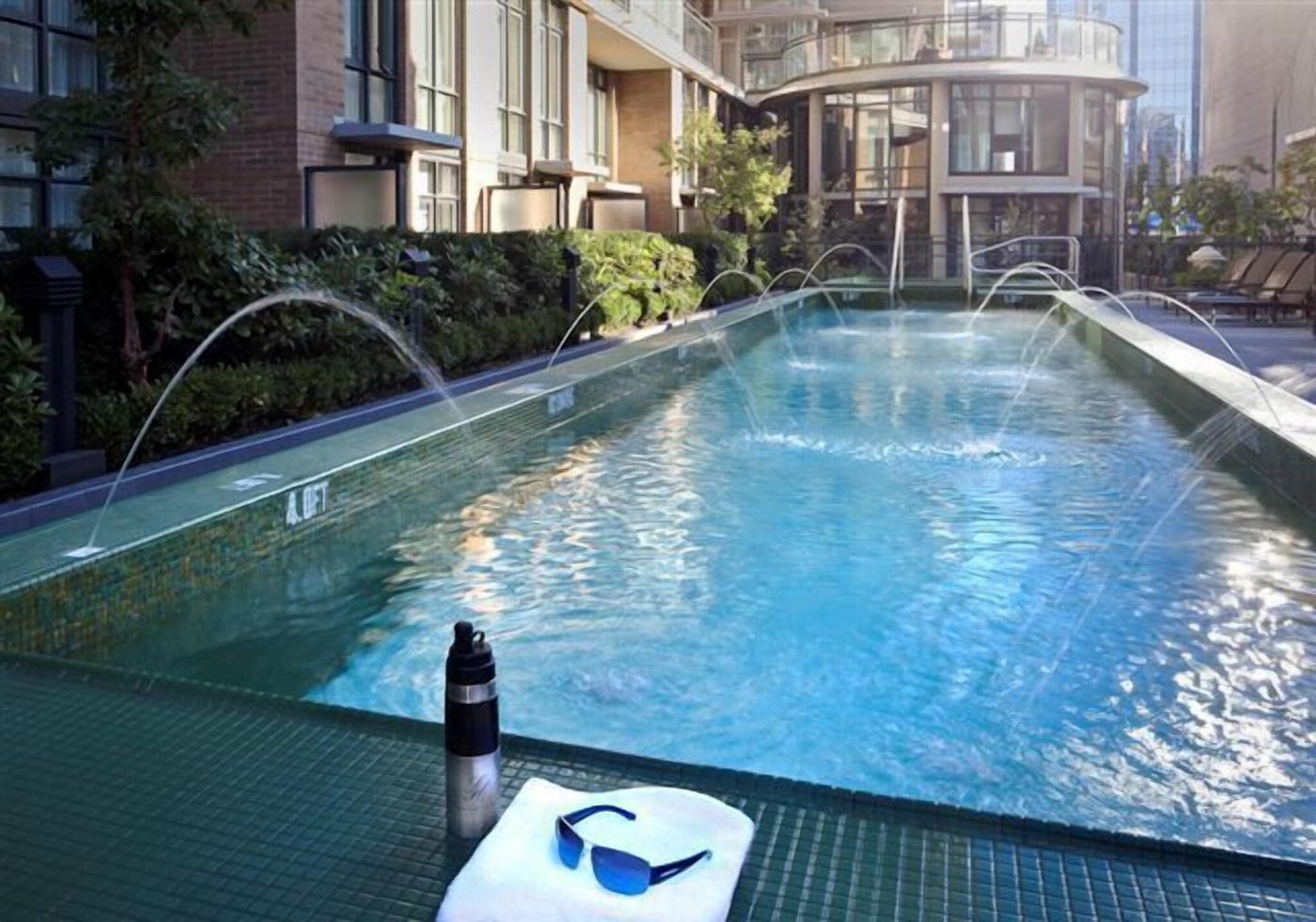 L-Hermitage-Hotel-Pool-7