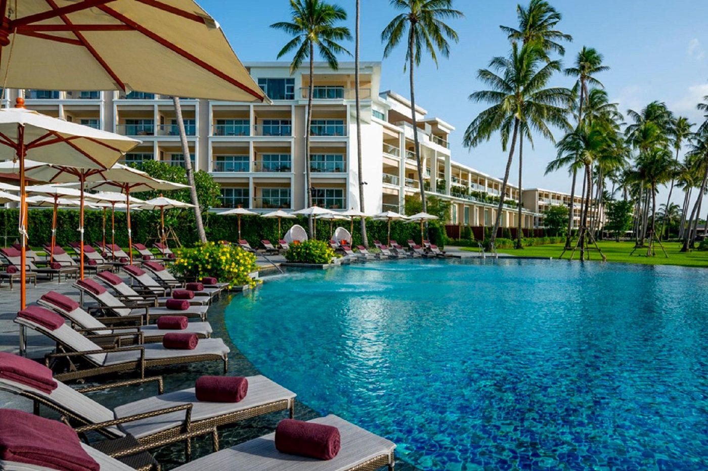 Crowne-Plaza-Phuket-Panwa-Beach-Pool-2