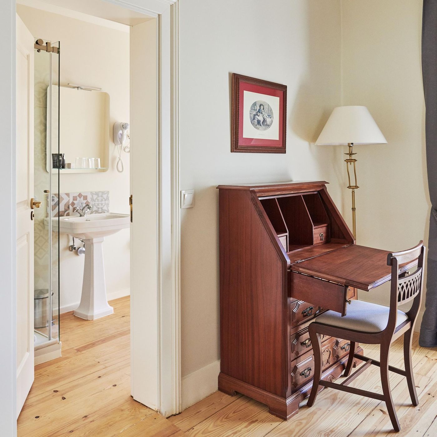 Alegria-A-Lisbon-Boutique-Hotel-Room-52