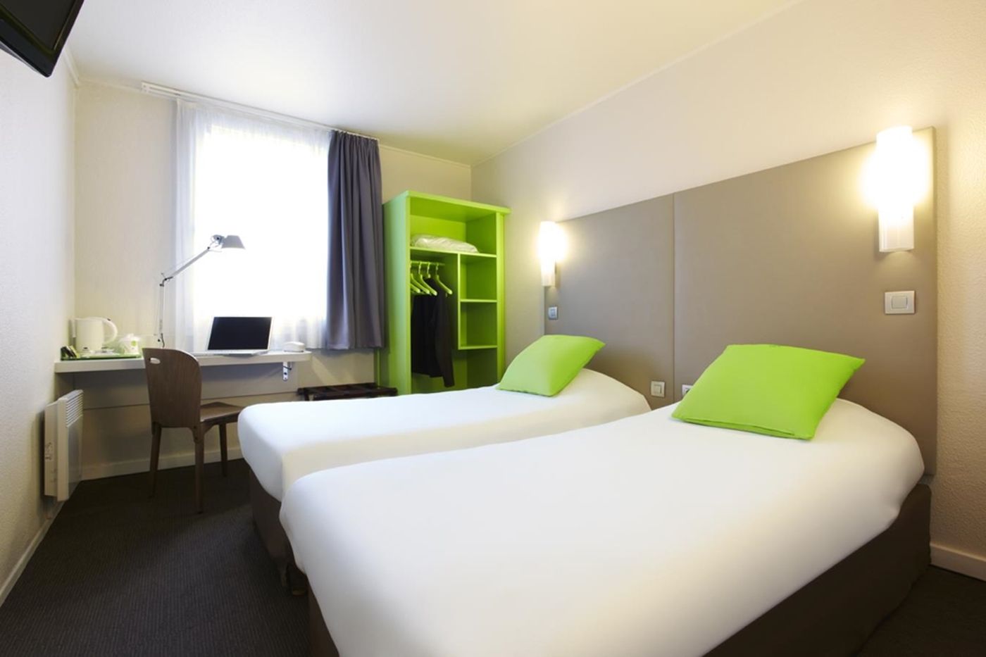 Campanile-Paris-Ouest---Nanterre---La-Defense-Room-25