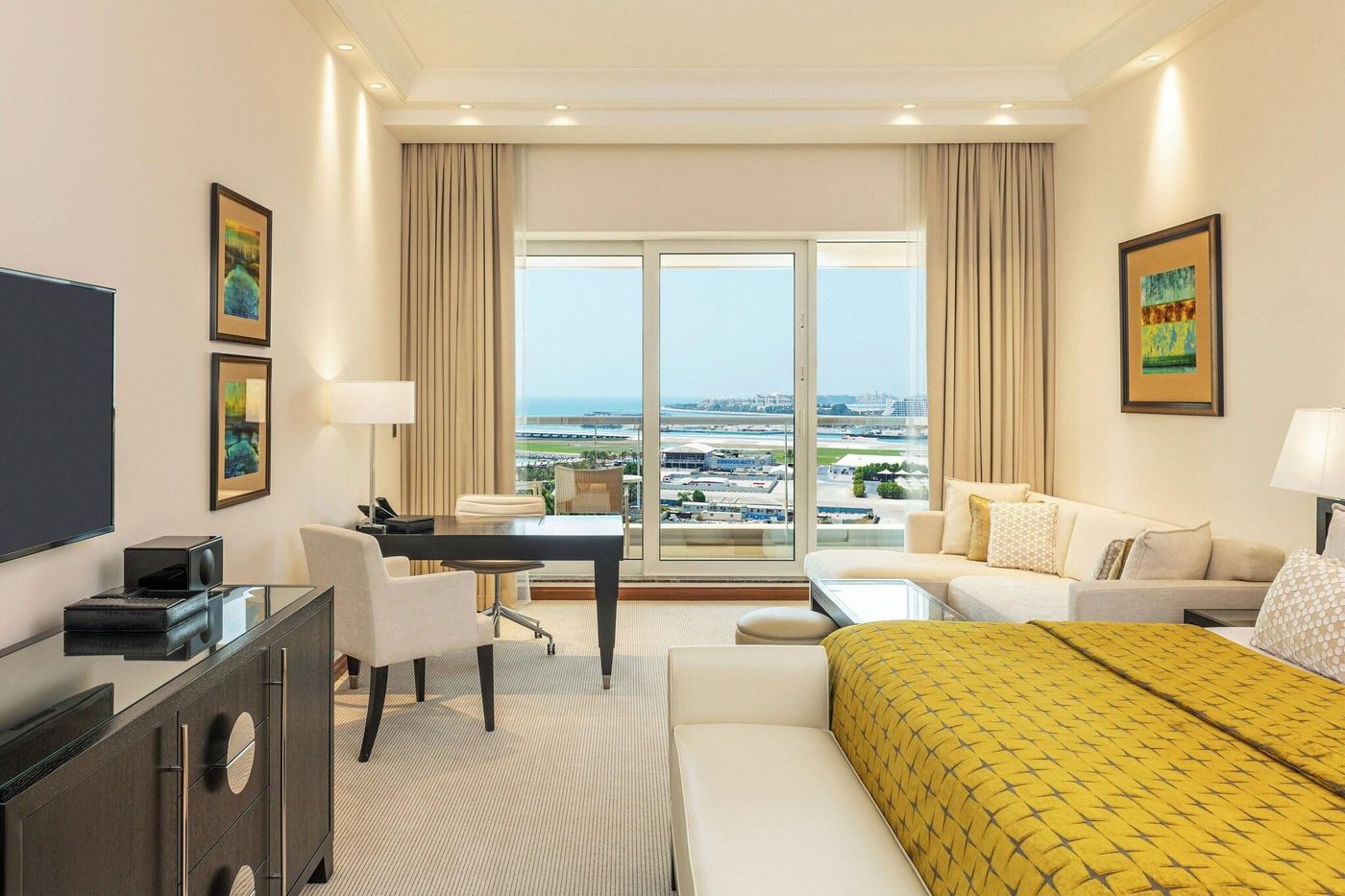 Grosvenor-House-West-Marina-Beach-Room-33