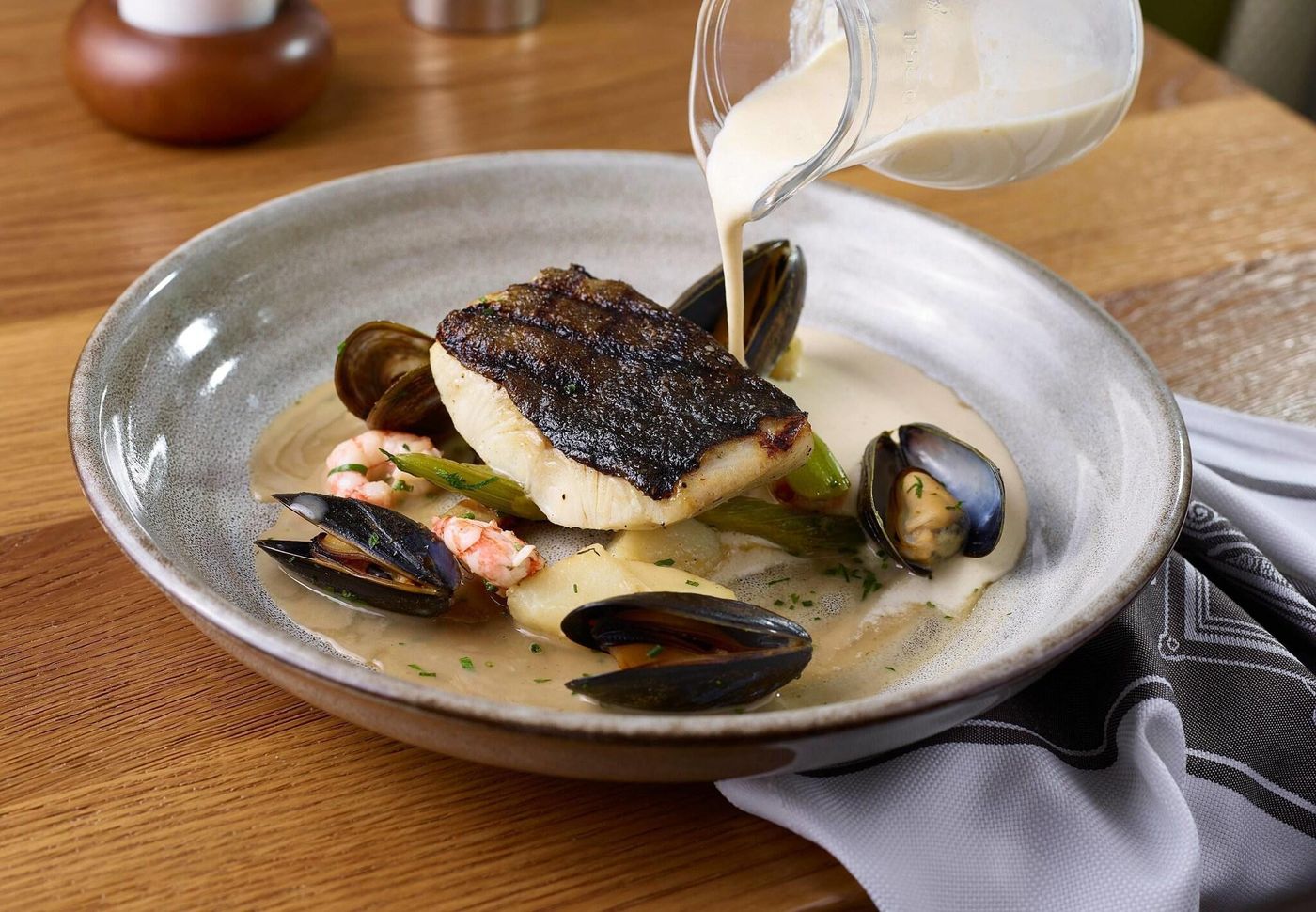 JW-Marriott-parq-Vancouver-Restaurant-65