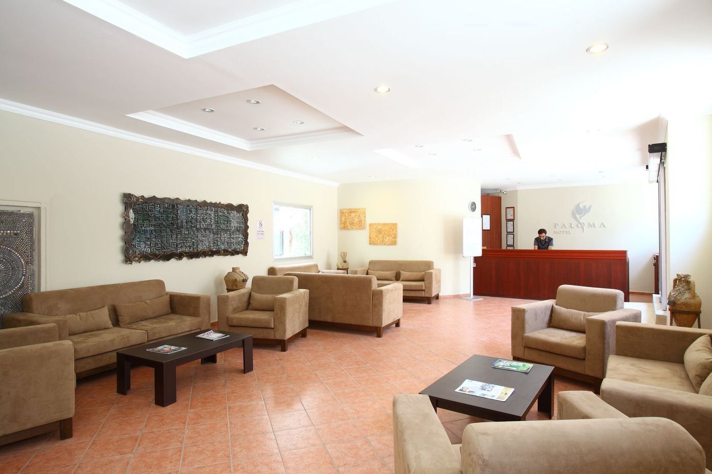 Paloma-Lobby-30